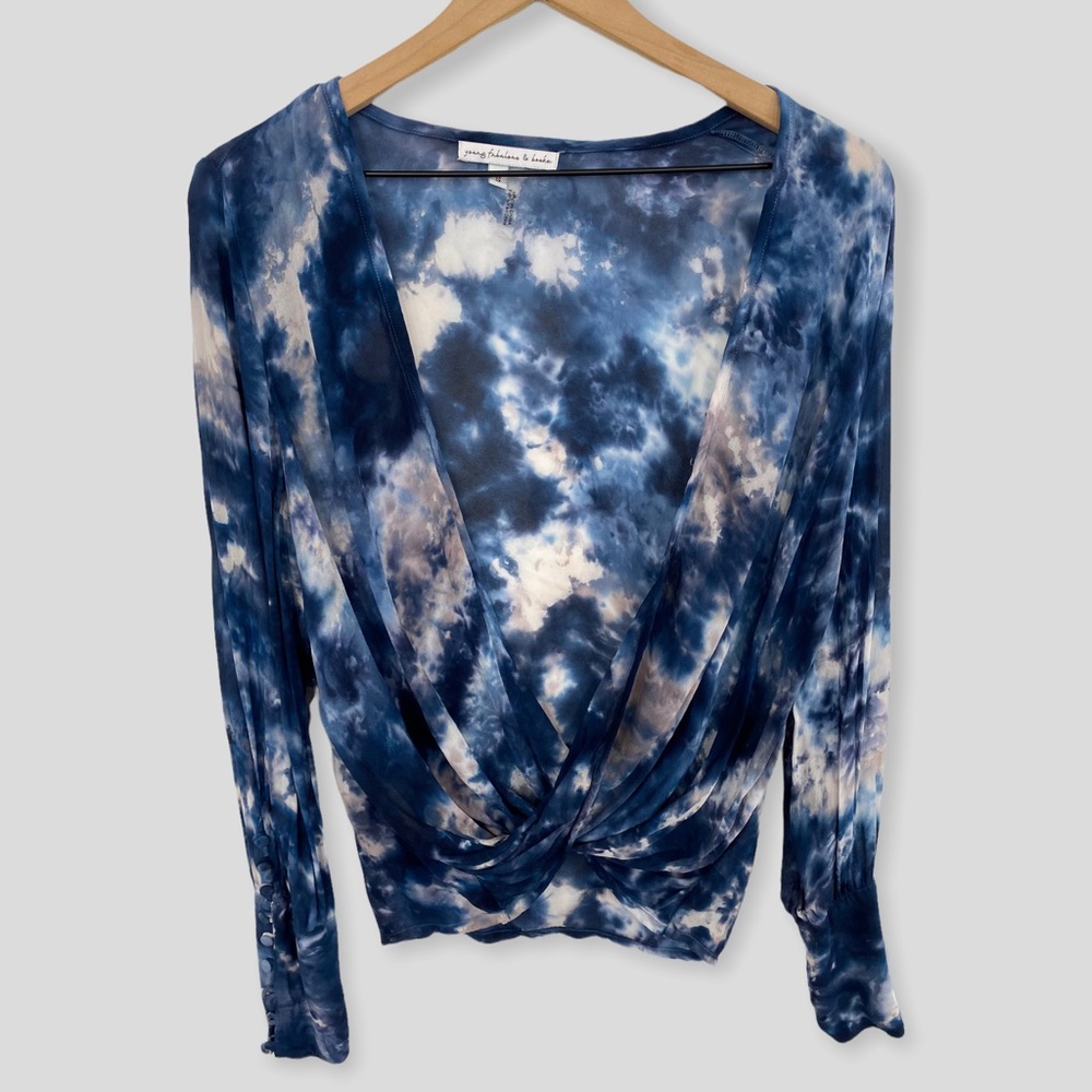 Young Fabulous & Broke Blue White Gray Dyed Twist Front Top